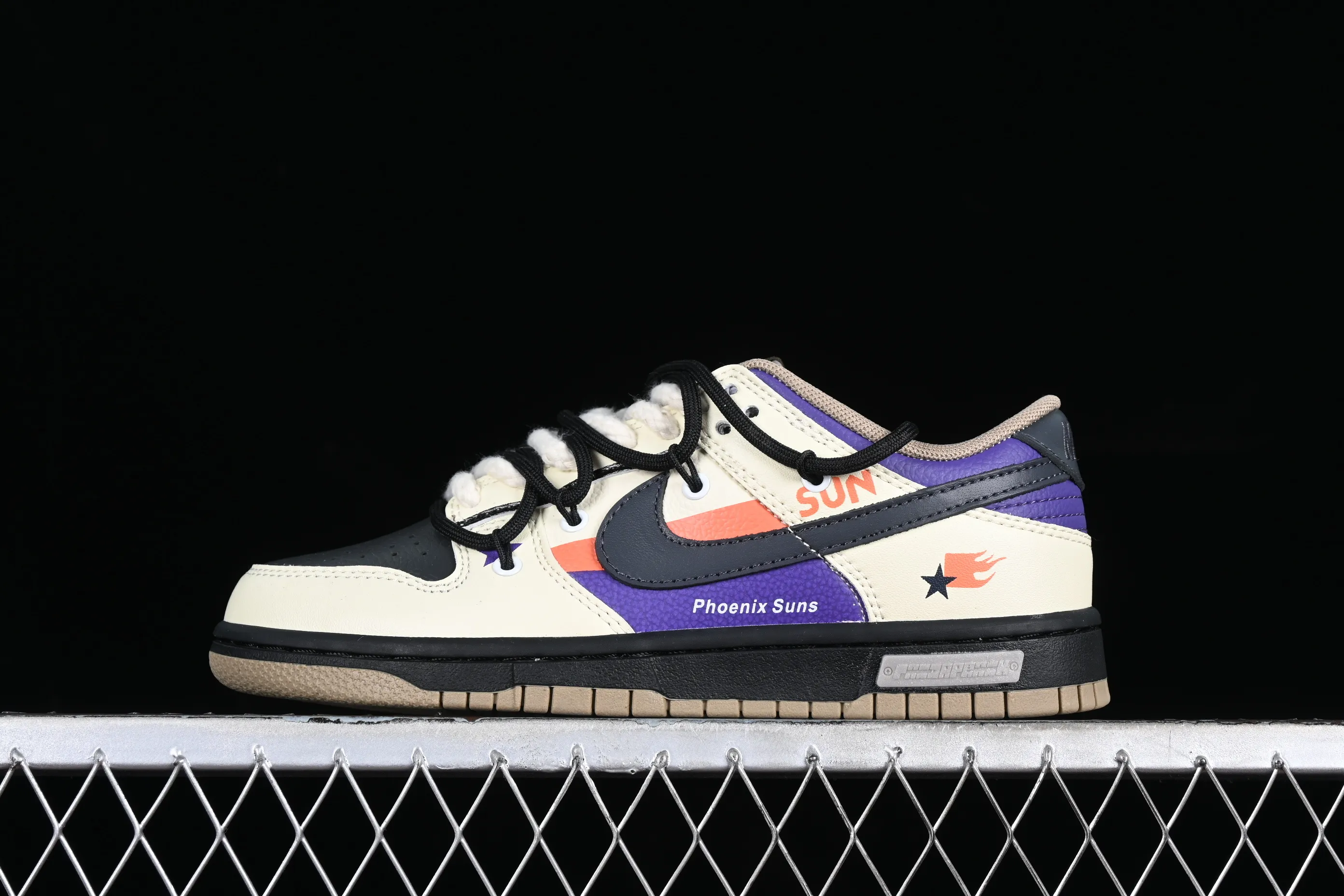 All categories Nk SB Dunk Series Nk SB Dunk Low Low-top sneakers Nk Dunk Low Panda Prank Retro Street Son of the Sun Suns Purple Orange SB strap low-top casual sneakers DJ6188-200